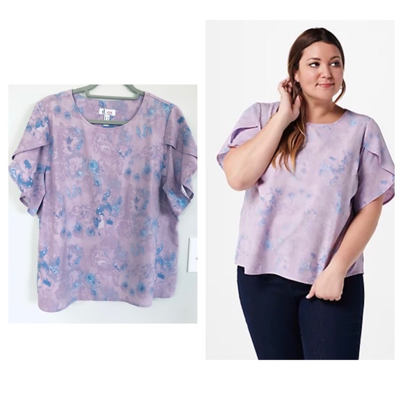 Denim&Co Tops - NWT Denim & Co. Printed Tulip Sleeve Top in purple, Size M